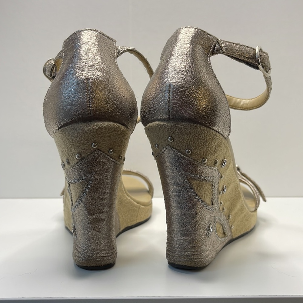 J. KUO Silver Studded Wedge Sandals Size 8.5 - Picture 5 of 6